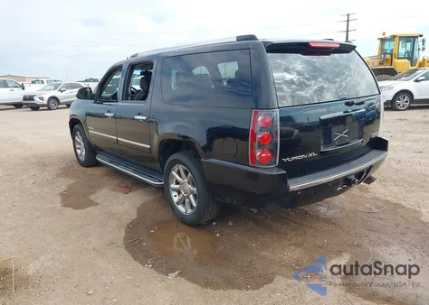 2013 GMC Yukon Xl 1500 Denali z USA, uszkodzony, nr VIN 1GKS2MEF8DR106760